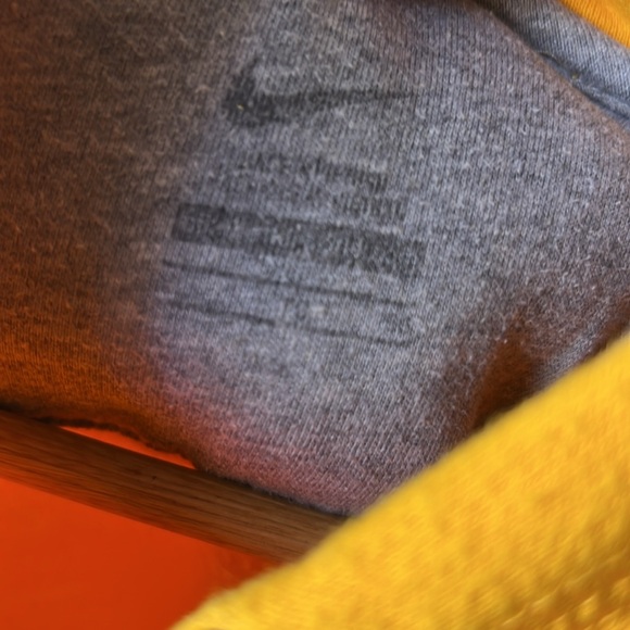Wyoming Nike Swoosh Hoodie XL - Picture 3 of 4